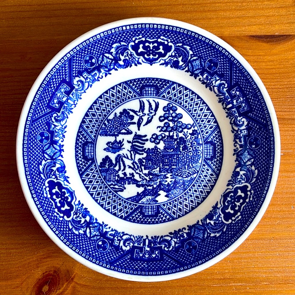 Blue Willow ware by royal china bread dessert plate
